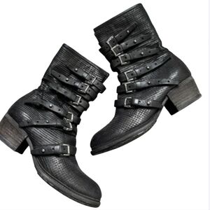 AS98 Rare Charloton Black Leather Textured Ankle Boots